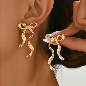 Gold Ribbon Earrings